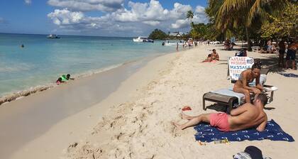 PLAYA BLANCA BED & BREAKFAST