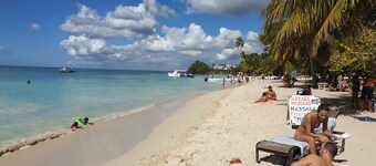 PLAYA BLANCA BED & BREAKFAST