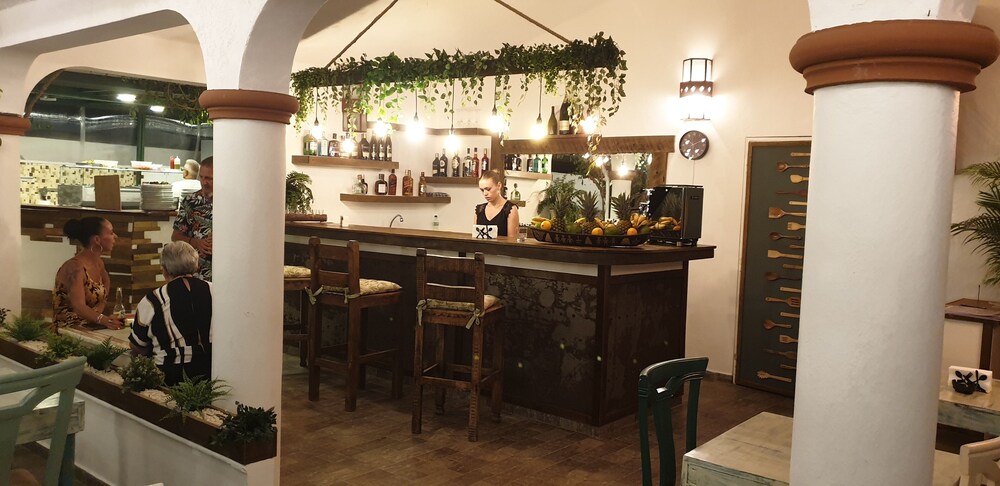 PLAYA BLANCA BED & BREAKFAST 3