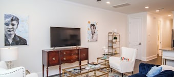 The Oxford Presley - Luxury Townhome Minutes from Ole Miss and The Oxford Square