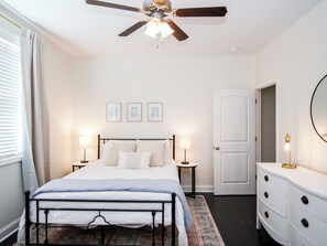 3 bedrooms, iron/ironing board, WiFi, bed sheets