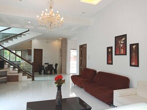 Living area - Florida Luxurious 4 bhk Villa Lonavala With View (Mawal)