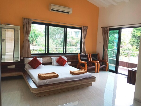 Villa, Multiple Beds | 4 bedrooms, free WiFi, bed sheets - Florida Luxurious 4 bhk Villa Lonavala With View (Mawal)