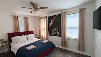 3 bedrooms, in-room safe, iron/ironing board, free WiFi