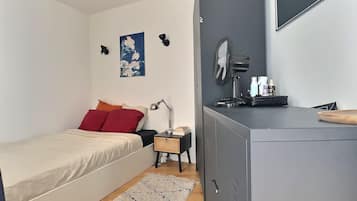 1 bedroom, iron/ironing board, WiFi, bed sheets