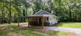 Renovated Cottage on 5 Acres near Athens!