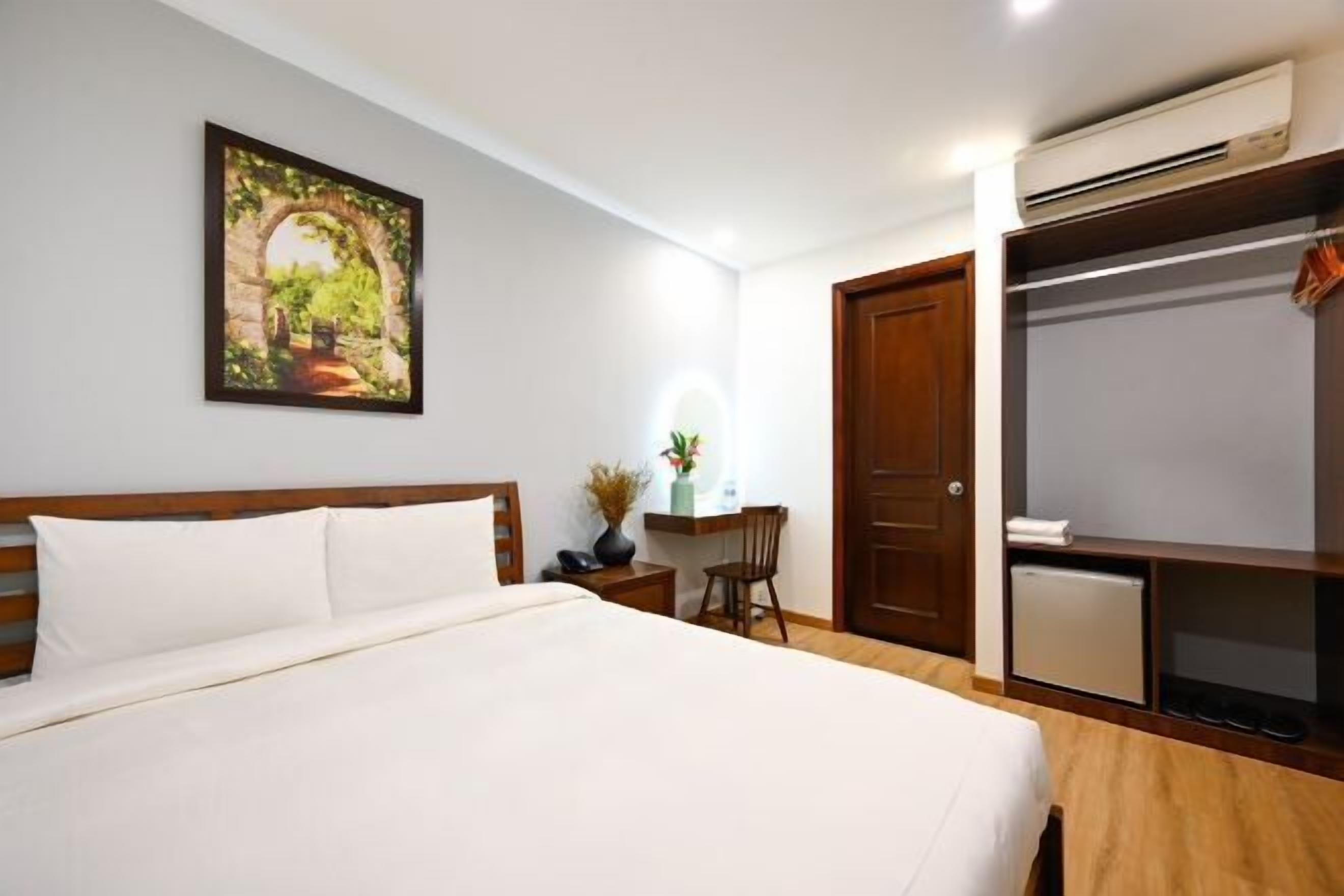 Caja de seguridad en la habitación, cortinas blackout y wifi gratis 