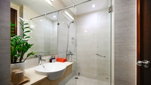Superior Room | Bathroom - Pearl Central Hotel (Ho Chi Minh City)