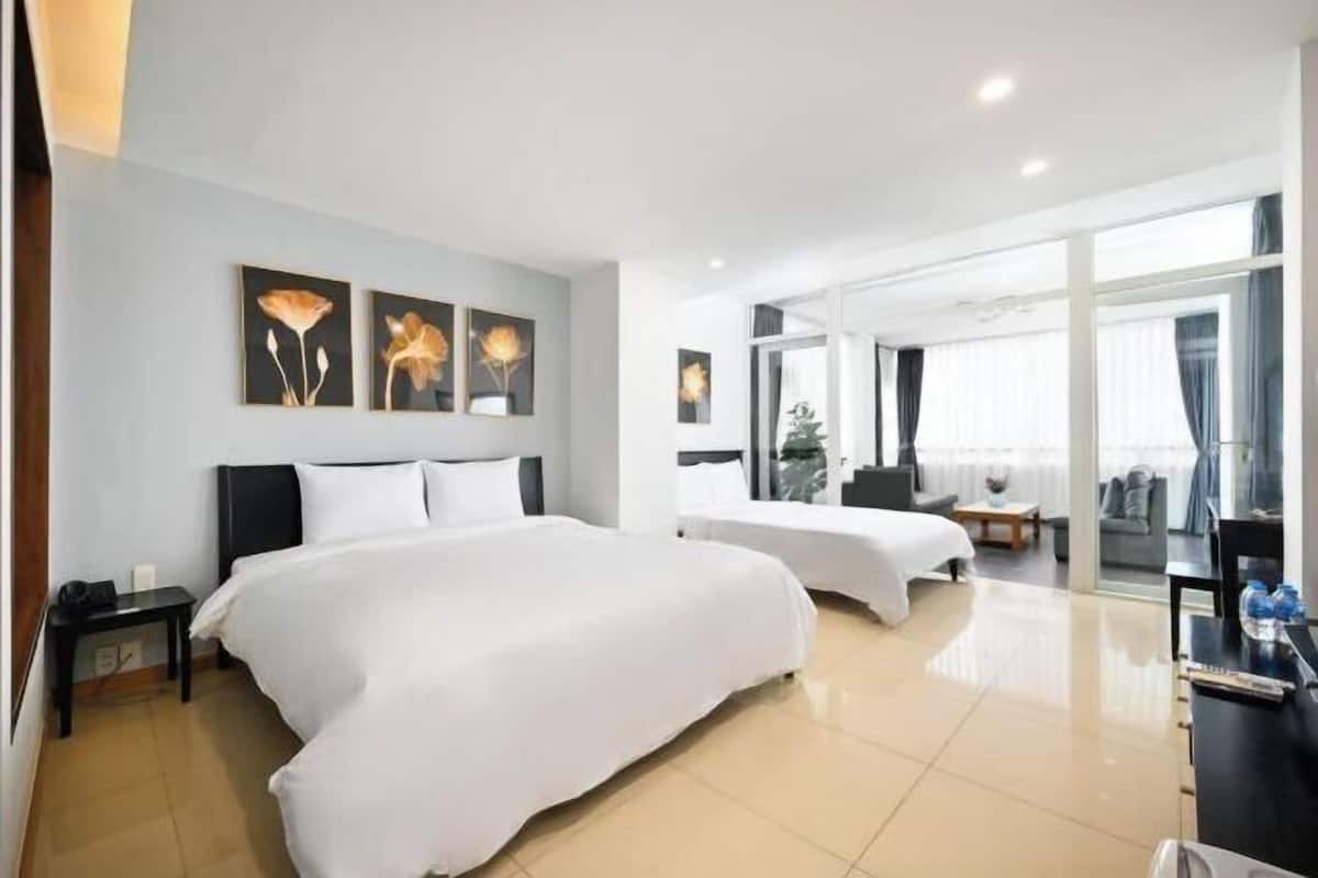1 bedroom, in-room safe, blackout drapes, free WiFi