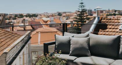 Penthouse in historic Lisbon great terrace & views