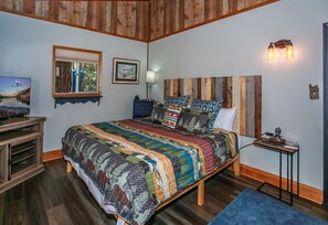 Basic Cabin - Little Big Pine (Big Bear Lake)