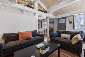 基本小屋 | 起居區