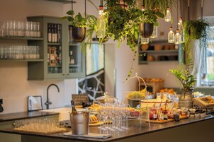 Desayuno buffet incluido todos los días 