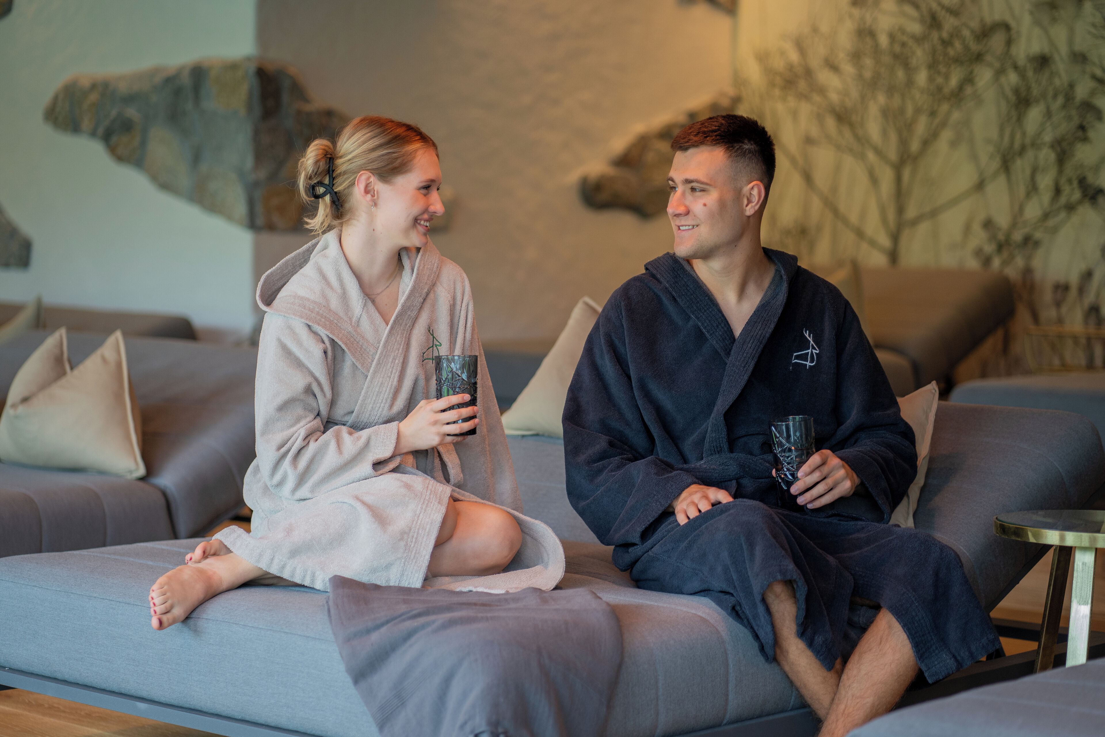 Phòng tắm hơi, bồn tắm thủy lực, dịch vụ massage 