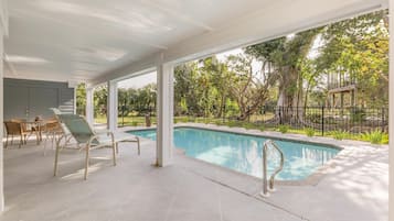 Beheizter Pool