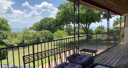 Ground Level Luxury Duplex located in a Private community, 30 mins from Dallas.