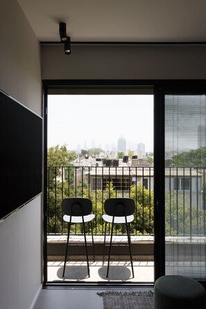 4 habitaciones, muebles diferentes y cortinas blackout 