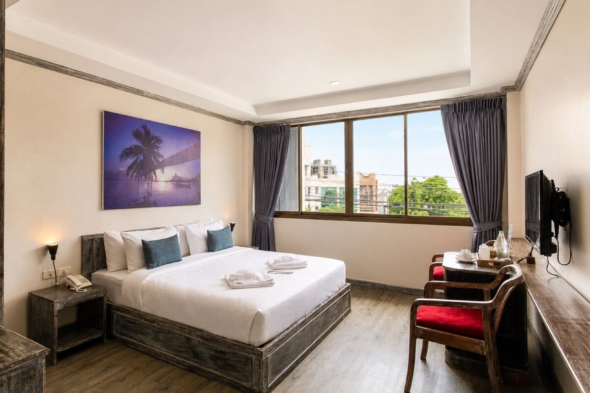 WiFi (free), bed sheets