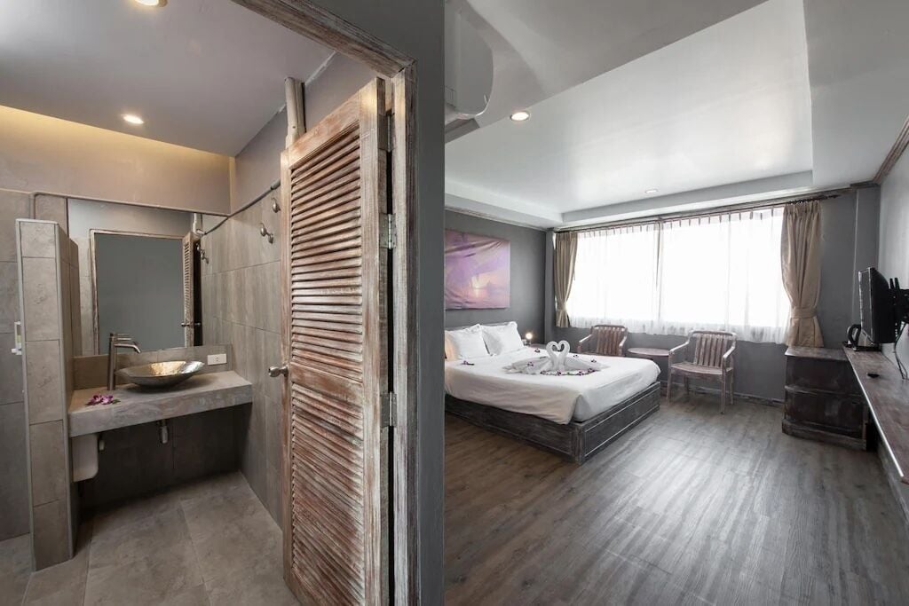 غرفة جونيور - لغير المدخنين | حمام | مناشف، صابون، شامبو، ورق حمّام