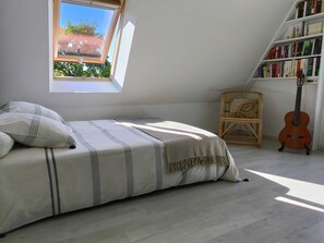 4 chambres, bureau, fer et planche à repasser, Wi-Fi gratuit