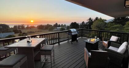 Panoramic Ocean View - Game Room - Fire Pit - Large Deck - Casino - Redwoods
