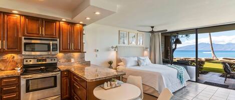 Cofres nos quartos, ferros/tábuas de passar roupa, Wi-Fi, roupa de cama