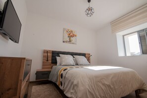 2 bedrooms, iron/ironing board, travel crib, free WiFi - Blue Paradise,a ray of Sunshine Between sea & Pool (Sonaba, Agadir)