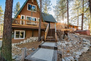Exterior - Lucky Bear Lodge (Big Bear Lake)