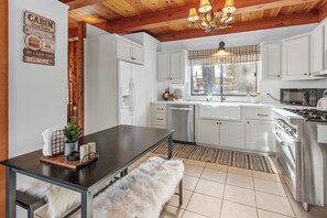 Holzhütte | Eigene Küche