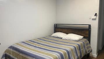 Bureau, Wi-Fi gratuit, draps fournis