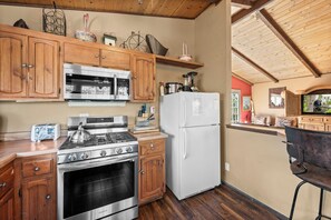 Bouilloire électrique, grille-pain