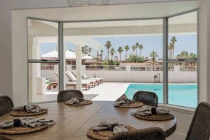 Dining - Golf + Mtn Views | Pool • Hot Tub • Near Marina (Lake Havasu City)