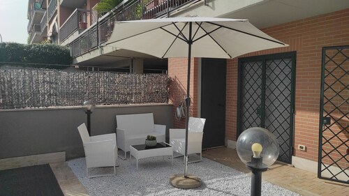 Relaxing and Romantic House with Garden in Rome in Case Rosse Area