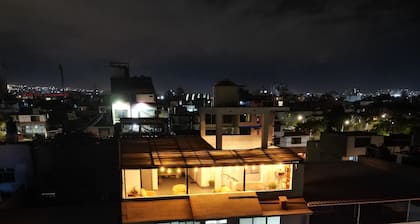 Av. Carlos Valderrama 690