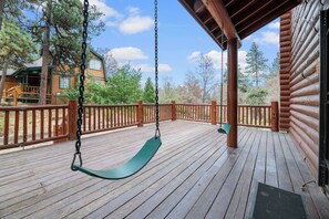 Basic Cabin | Terrace/patio