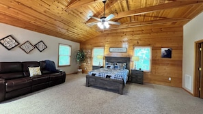 3 bedrooms, desk, iron/ironing board, free WiFi - Pvt Mountain log Cabin with Views, Hot tub, pet friendly, central location (Murphy)