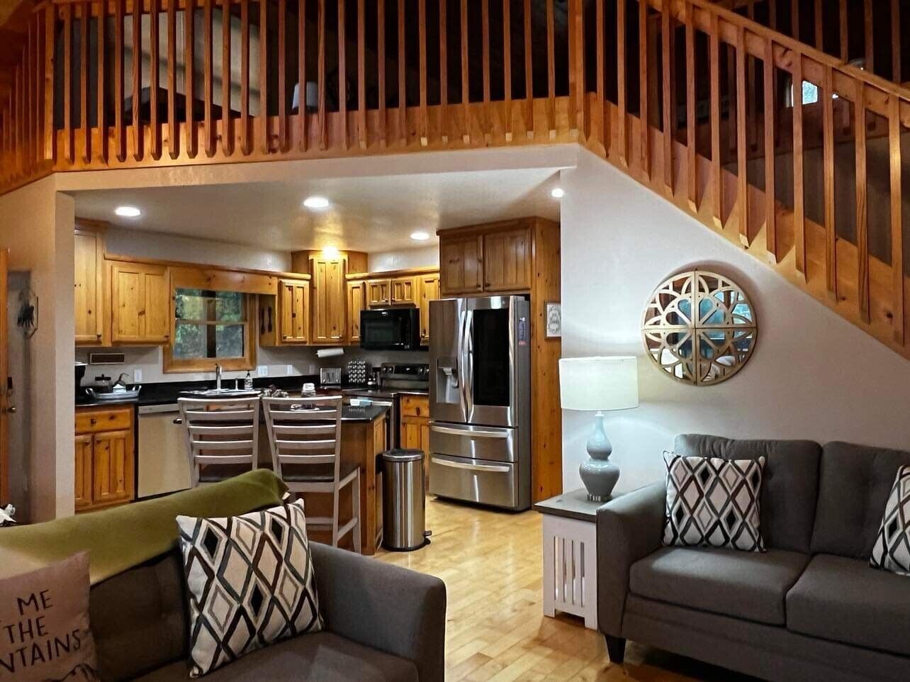 Smart TV, fireplace, computer monitors