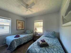 2 bedrooms, iron/ironing board, free WiFi, bed sheets
