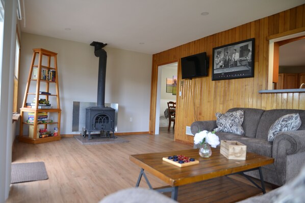 Smart TV, printers - Relax with the whole family at this peaceful place to stay with gorgeous views. (Jefferson)