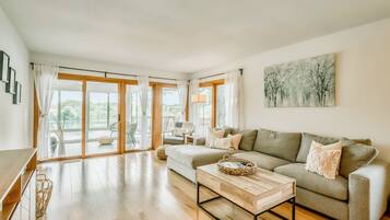 Smart TV, fireplace, video games, table football