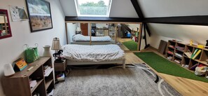 5 Schlafzimmer, Bügeleisen/Bügelbrett, kostenloses WLAN, Bettwäsche