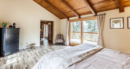 Bear Claw Cabin