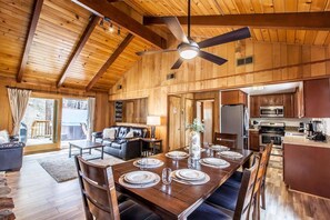 Cabane | Salle à manger