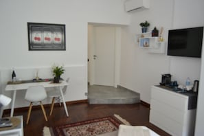 Interior - Two steps from San Pietro (Roma)