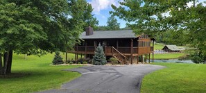 Exterior - Cabin with mountain views all around (Sevierville)