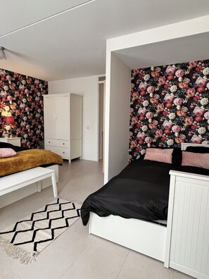 1 bedroom, iron/ironing board, free WiFi, bed sheets
