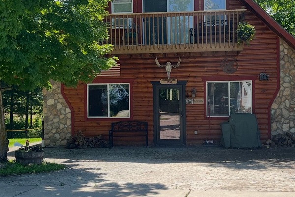 Welcome to The Moosehead!