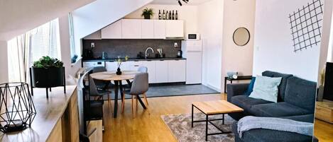 Smart TV, books, video library