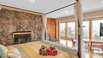 4 bedrooms, free WiFi, bed sheets