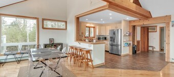 Beautiful 4 bedroom Chalet on a ski hill